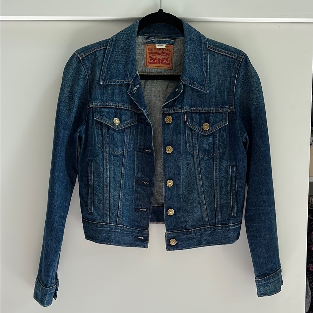 Levi's Blue Jean Jacket with Tailored Fit, size M